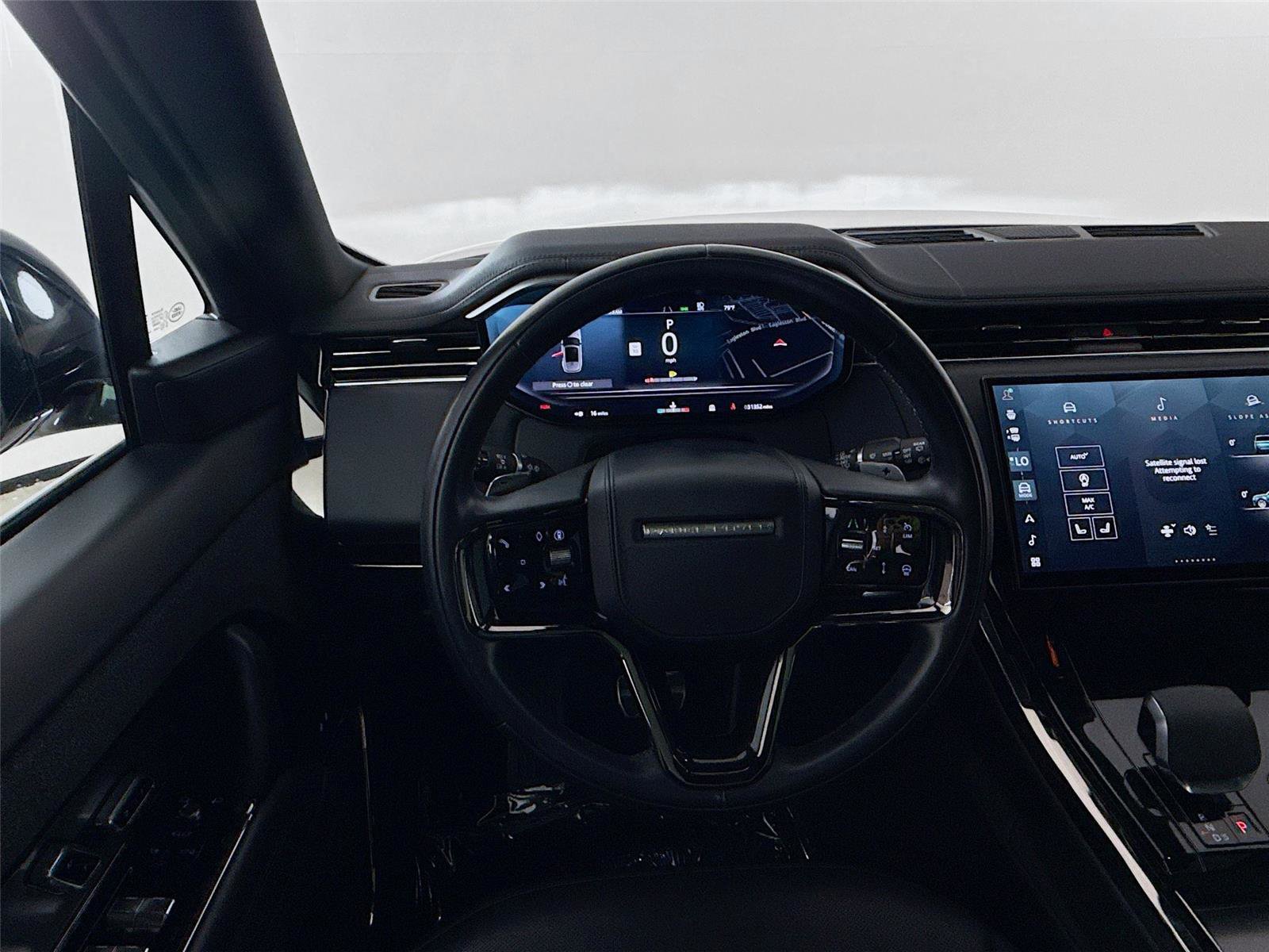 Used 2024 Land Rover Range Rover Sport Dynamic SE image 3