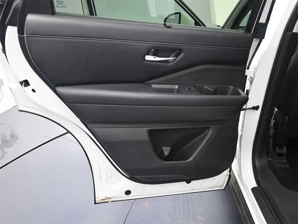 Used 2022 Nissan Pathfinder SL image 15