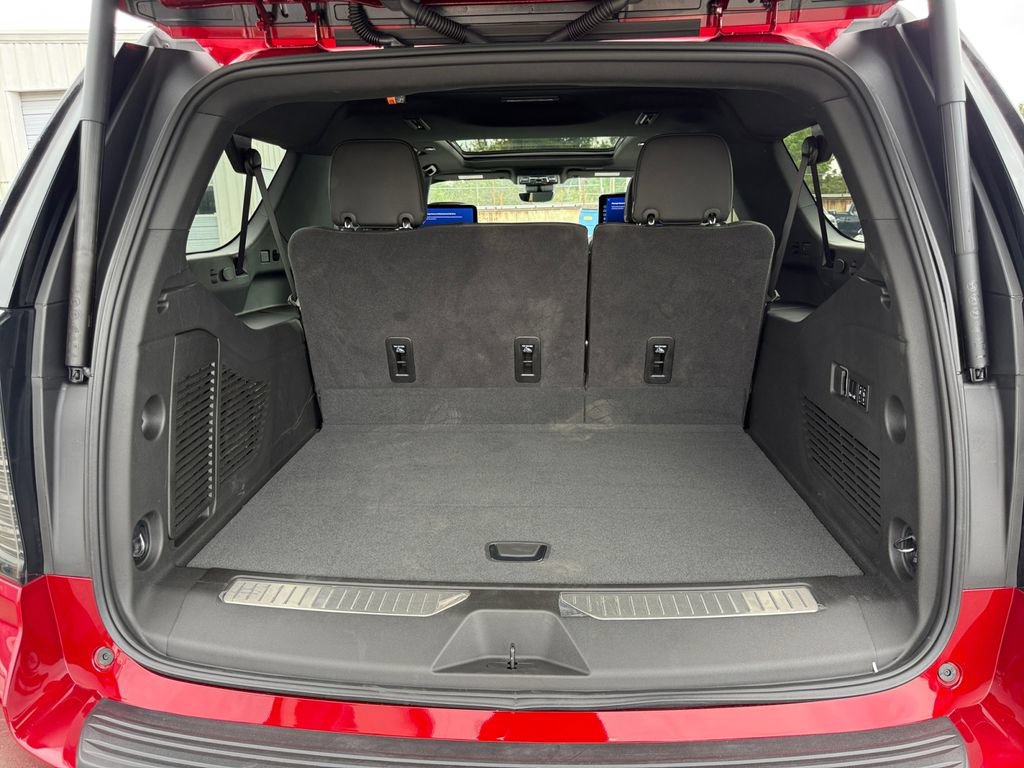 New 2026 Chevrolet Suburban Premier AWD/4WD image 28