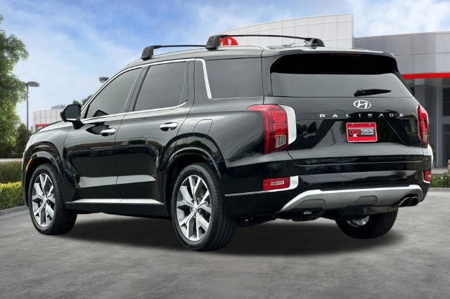 Used 2021 Hyundai Palisade Limited FWD image 6