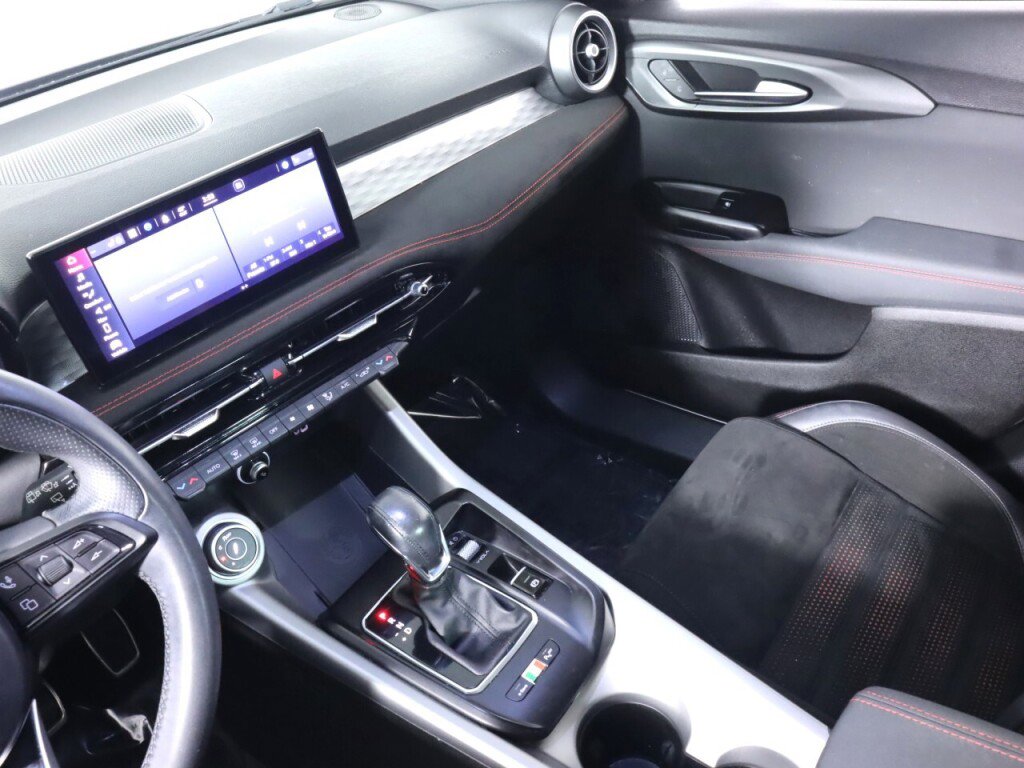 Used 2024 Alfa Romeo Tonale Veloce image 36