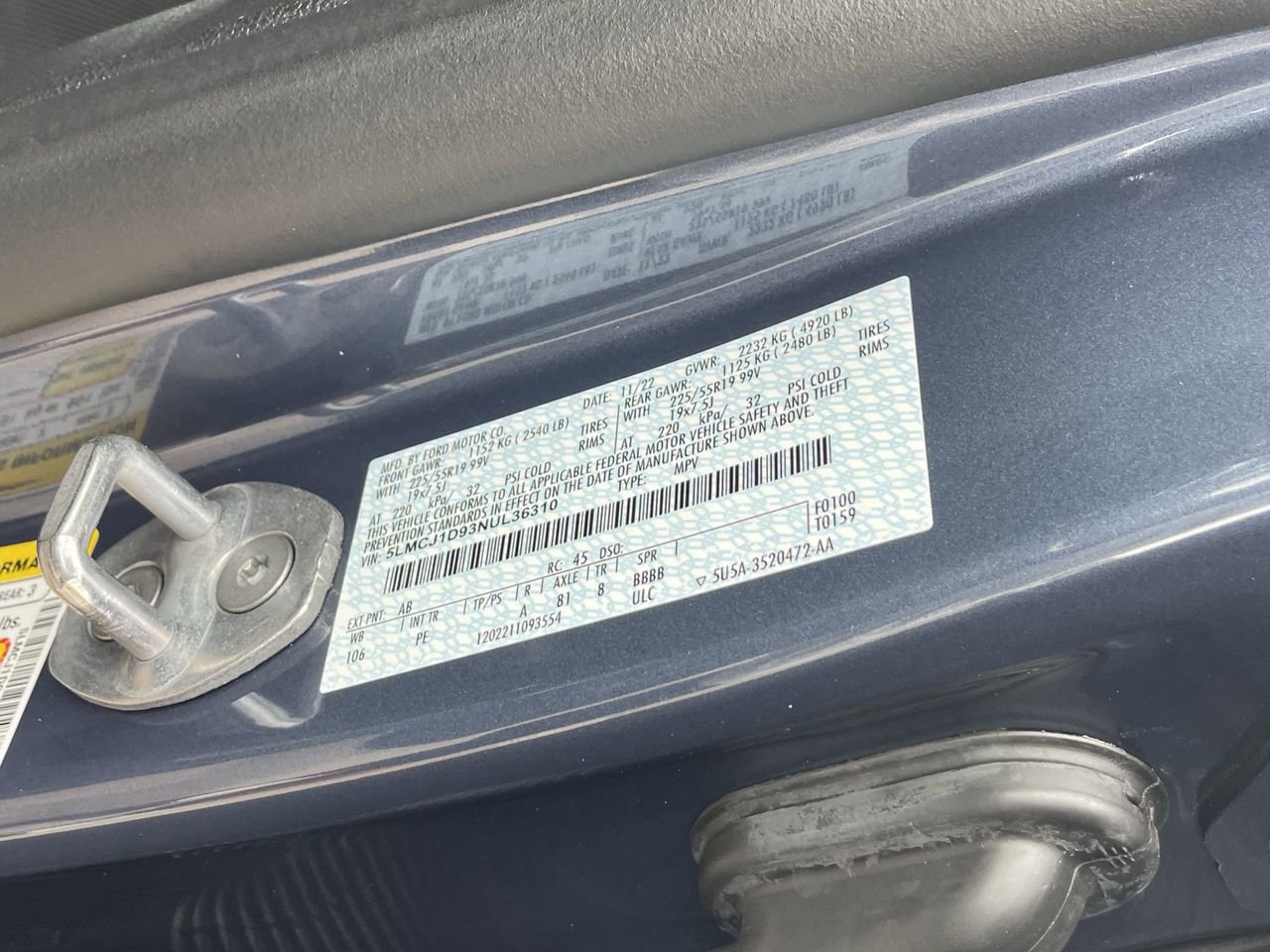 Used 2022 Lincoln Corsair AWD w/ Premium Package image 32