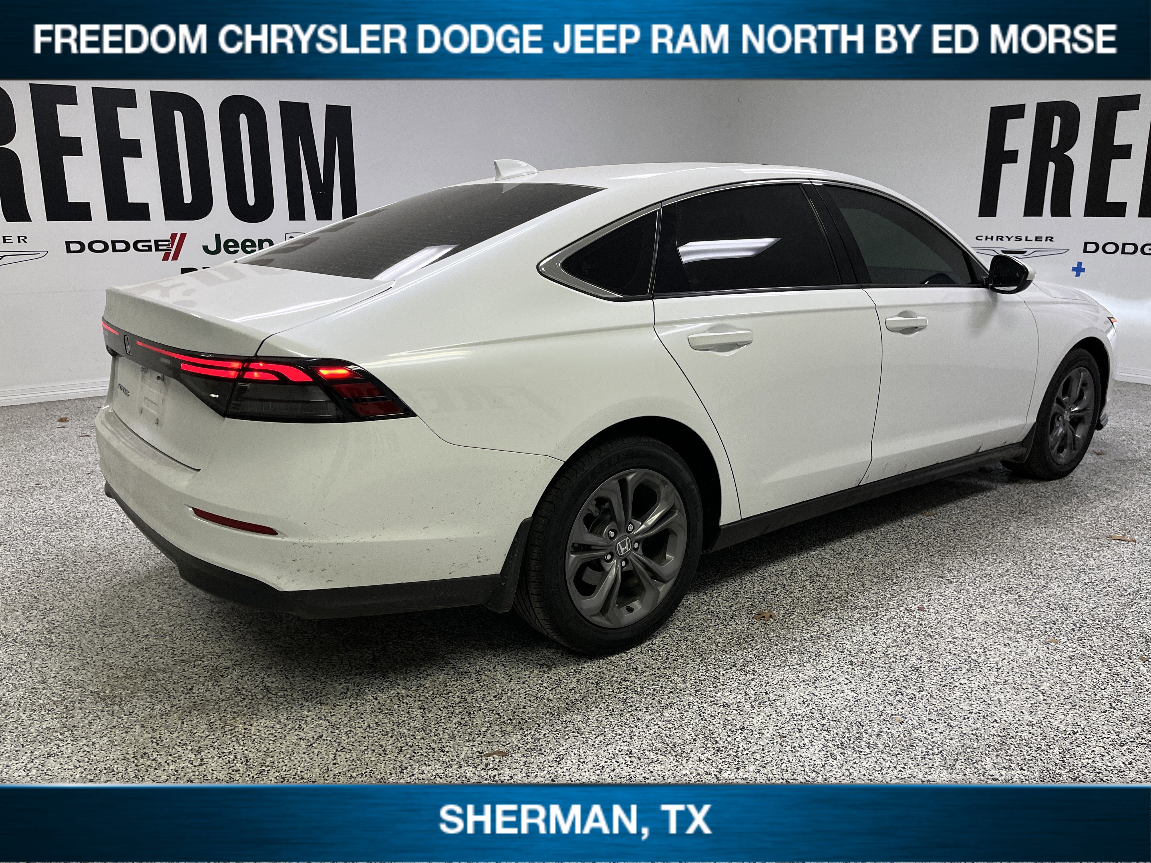 Used 2024 Honda Accord EX image 4