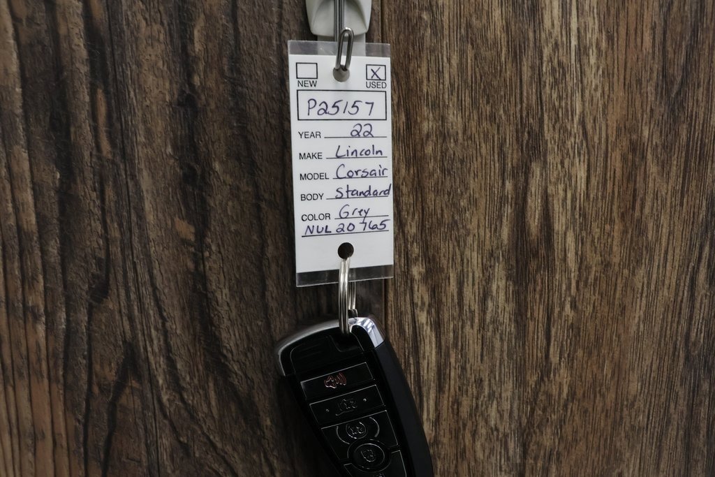 Used 2022 Lincoln Corsair FWD image 37