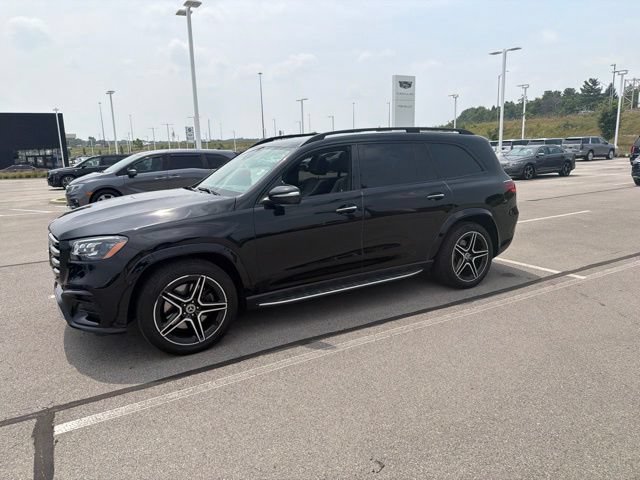 Used 2024 Mercedes-Benz GLS 450 4MATIC image 2