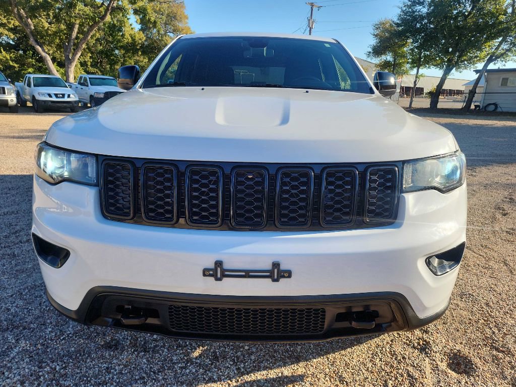 Used 2018 Jeep Grand Cherokee Laredo AWD/4WD image 5