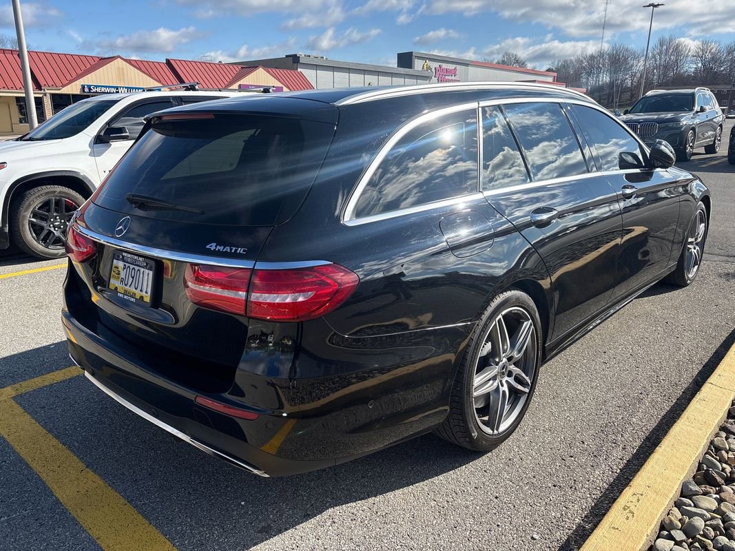 Used 2018 Mercedes-Benz E 400 4MATIC Wagon image 5