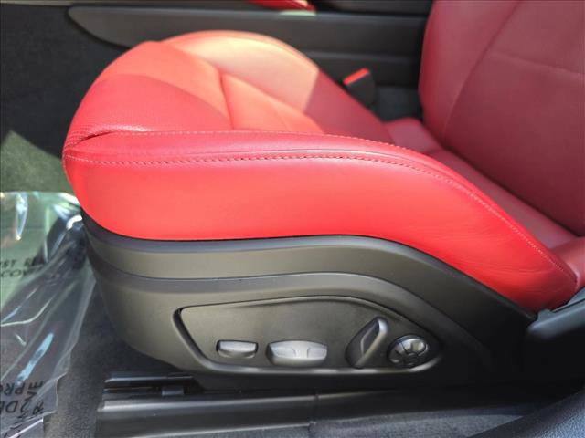 Used 2025 Porsche Panamera 4 AWD/4WD image 29