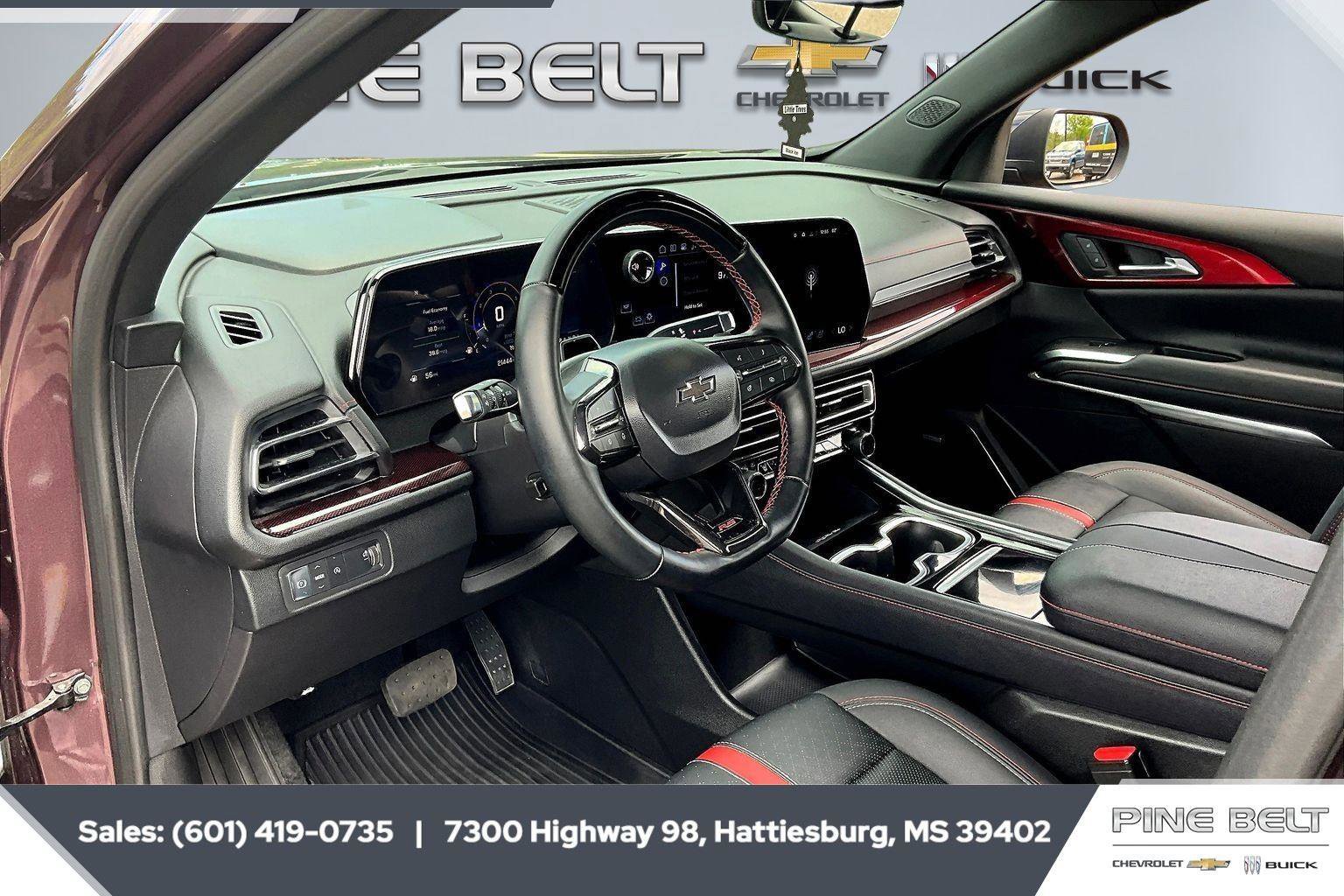 Used 2025 Chevrolet Traverse RS w/ LPO, Floor Liner Package image 12