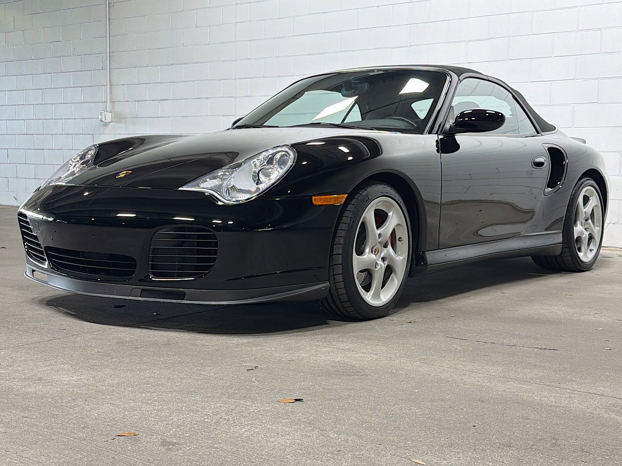 Used 2005 Porsche 911 Turbo AWD/4WD image 1