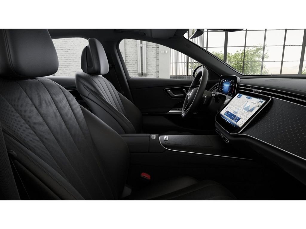 New 2026 Mercedes-Benz E 450 4MATIC Sedan image 4