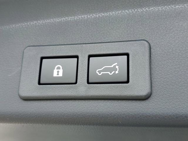 Certified 2025 Subaru Ascent Limited w/ Popular Package #1 image 10