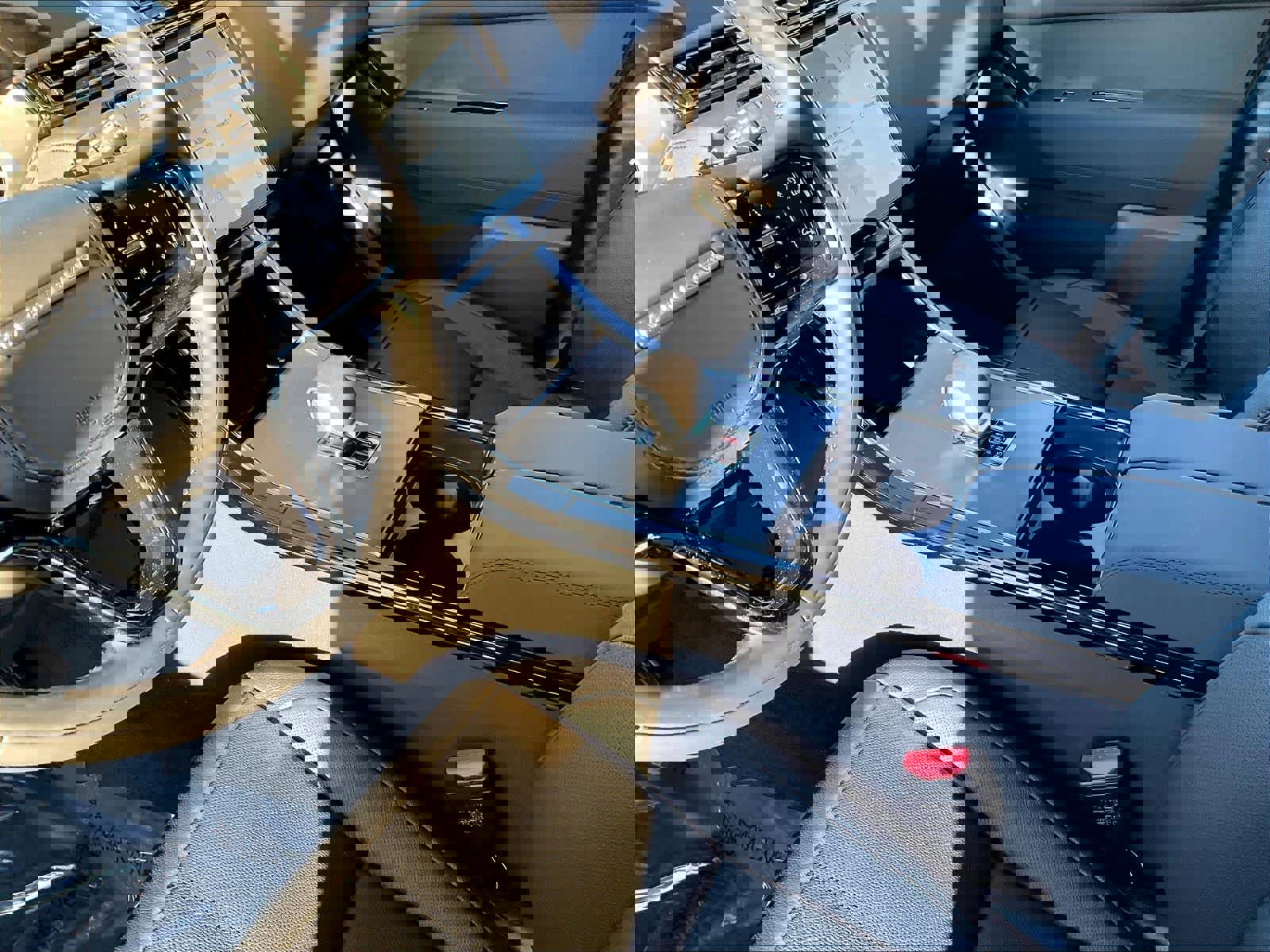 New 2025 Land Rover Range Rover Velar Dynamic SE AWD/4WD image 10