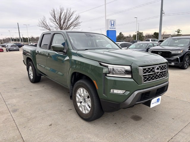 Used 2022 Nissan Frontier SV w/ SV Premium Package image 3