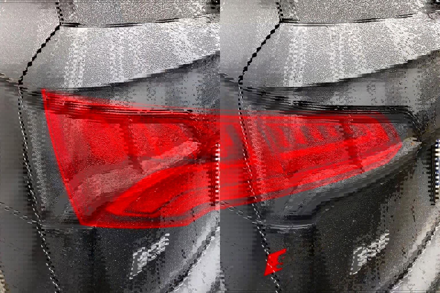 Used 2018 Audi SQ5 Premium Plus w/ S Sport Package image 30