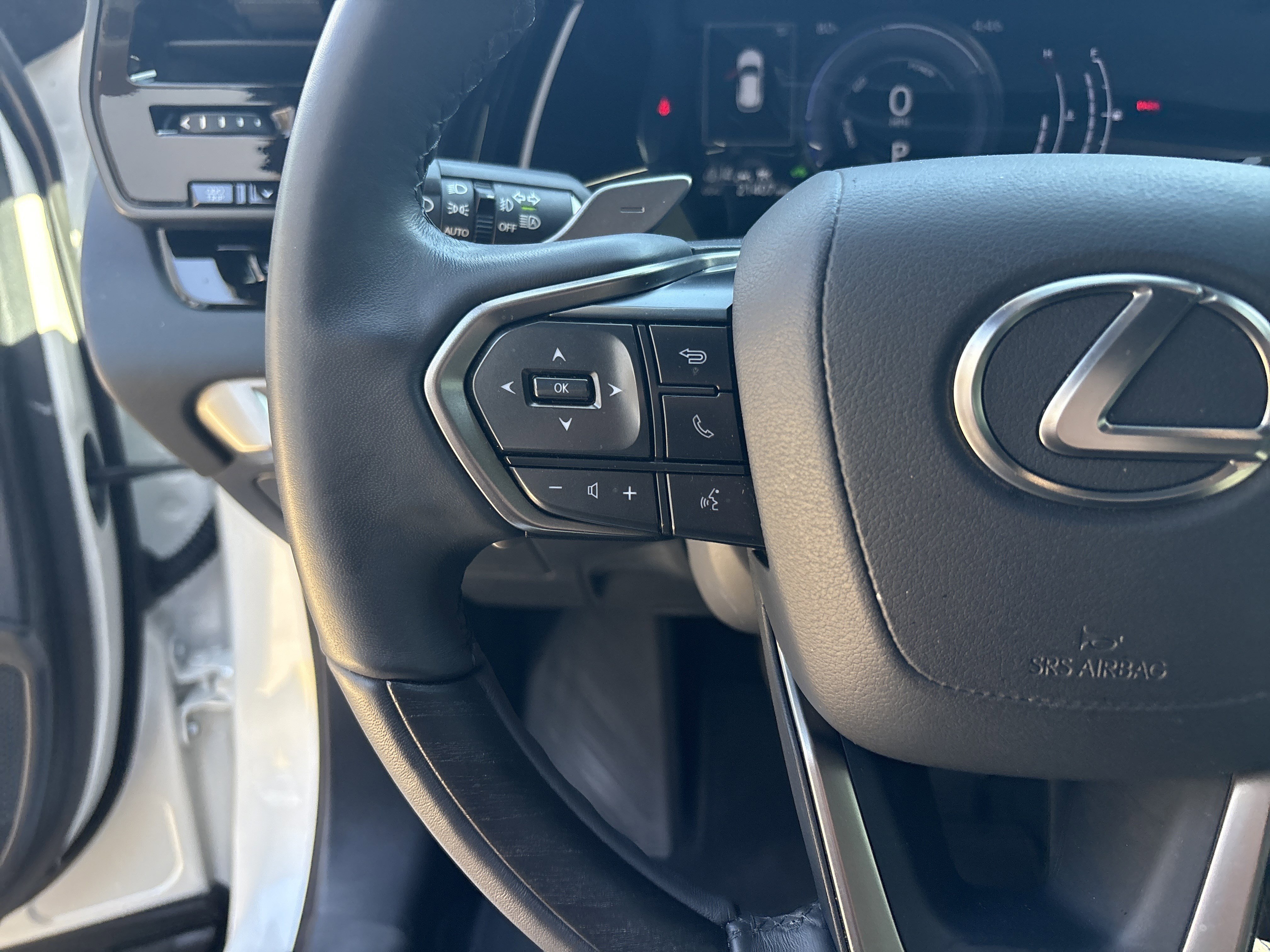 Used 2024 Lexus RX 350h w/ Cold Area Package AWD/4WD image 19