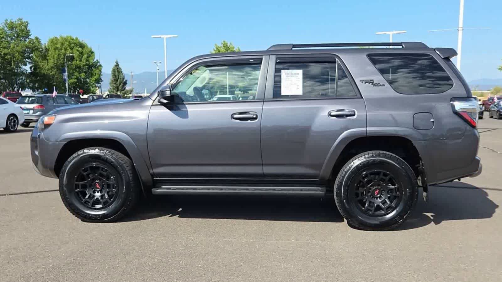 Used 2021 Toyota 4Runner TRD Off-Road AWD/4WD image 5