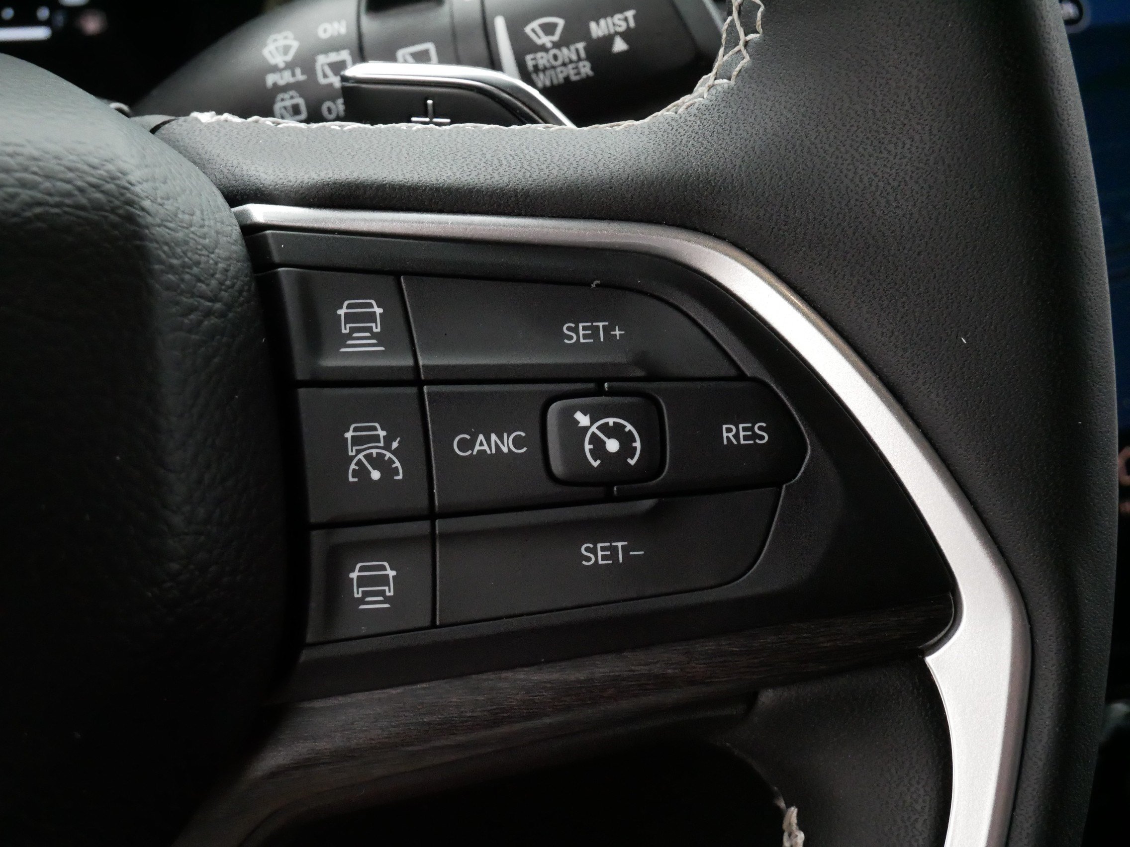 Used 2024 Jeep Grand Cherokee Limited 4xe AWD/4WD image 25