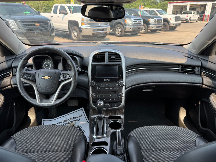 Used 2015 Chevrolet Malibu LT FWD image 20