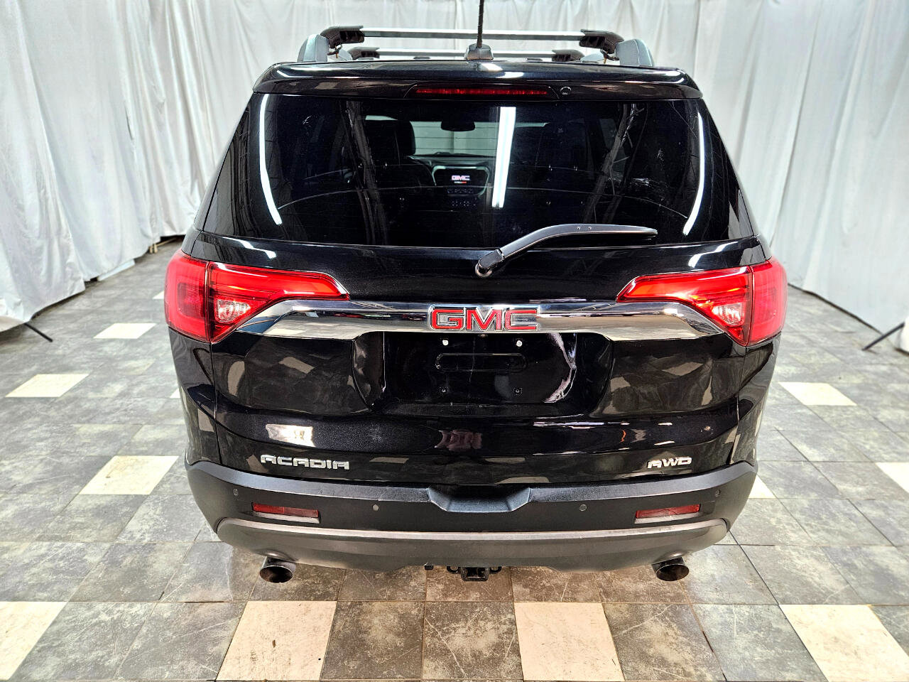 Used 2019 GMC Acadia SLT image 4