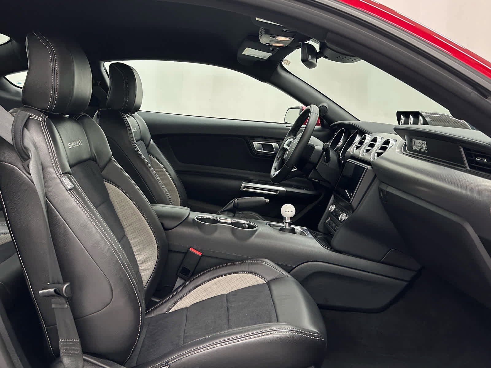 Used 2022 Ford Mustang GT RWD image 16