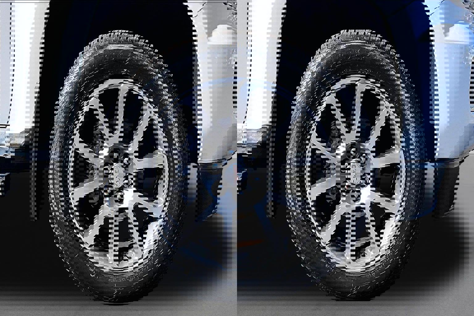 Used 2018 GMC Canyon Denali image 8