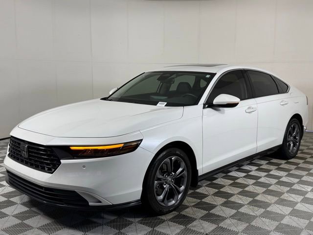 Used 2024 Honda Accord EX-L image 2