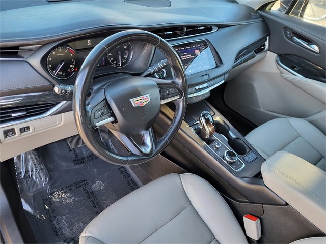 Used 2023 Cadillac XT4 Premium Luxury image 7