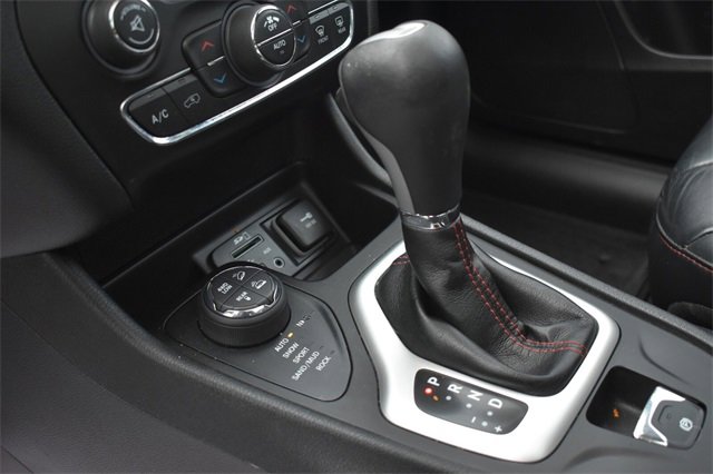 Used 2016 Jeep Cherokee Trailhawk w/ Comfort/Convenience Group image 27