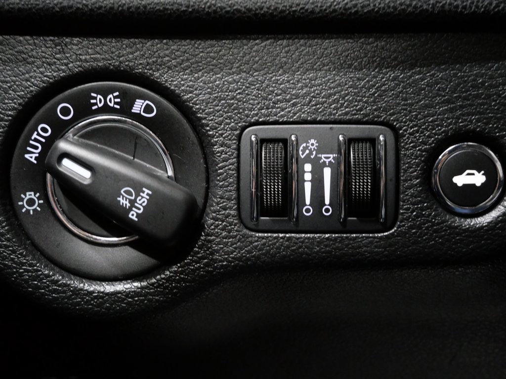 Used 2023 Chrysler 300 S image 15