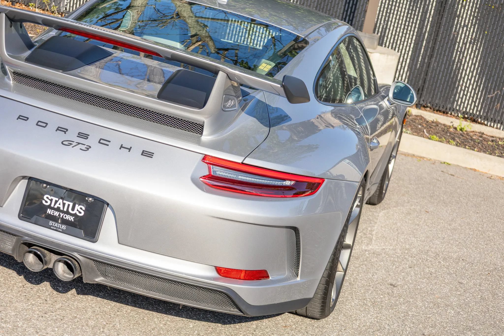 Used 2018 Porsche 911 GT3 RWD image 39