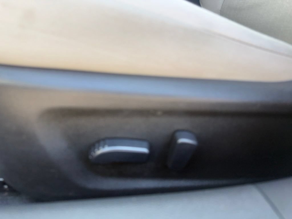 Used 2025 Nissan Altima 2.5 SV FWD image 14