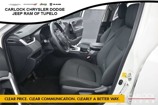 Used 2021 Toyota RAV4 LE AWD/4WD image 12