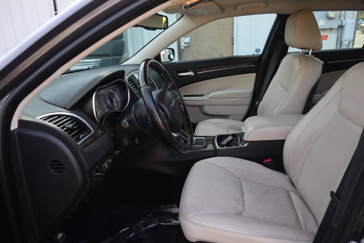 Used 2015 Chrysler 300 C w/ Light Group RWD image 55