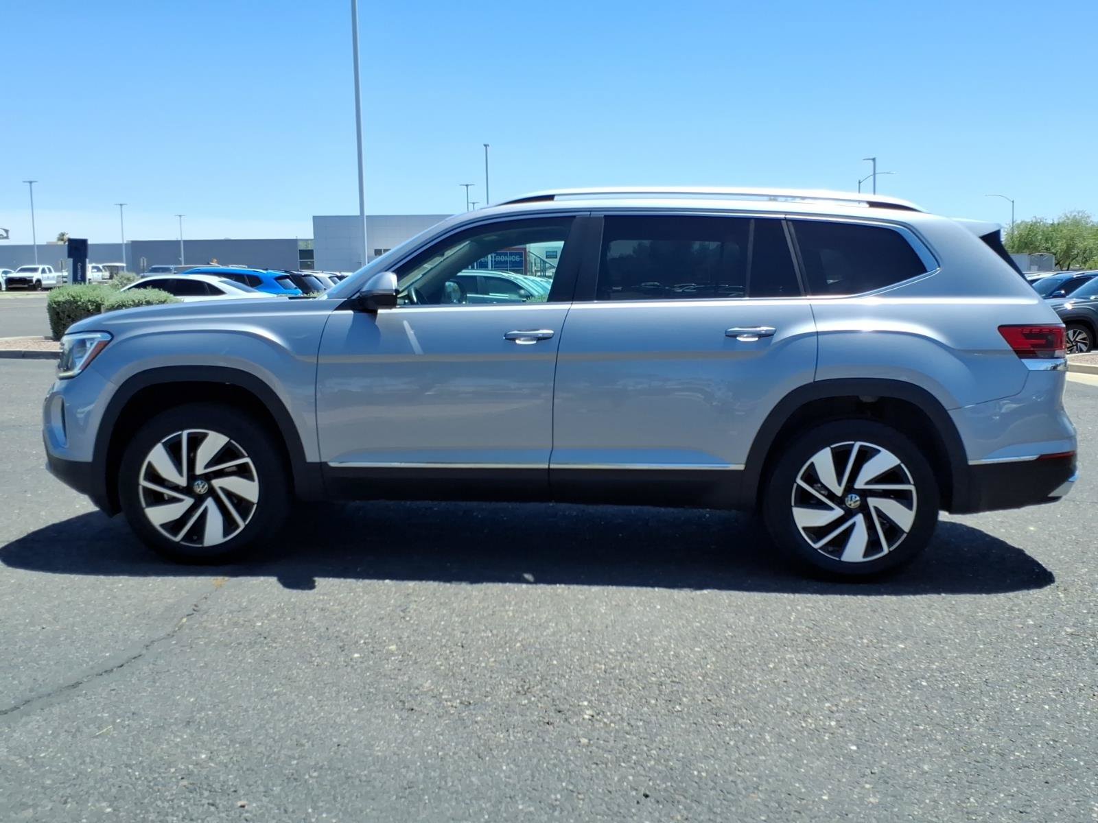 Certified 2024 Volkswagen Atlas SEL AWD/4WD image 4