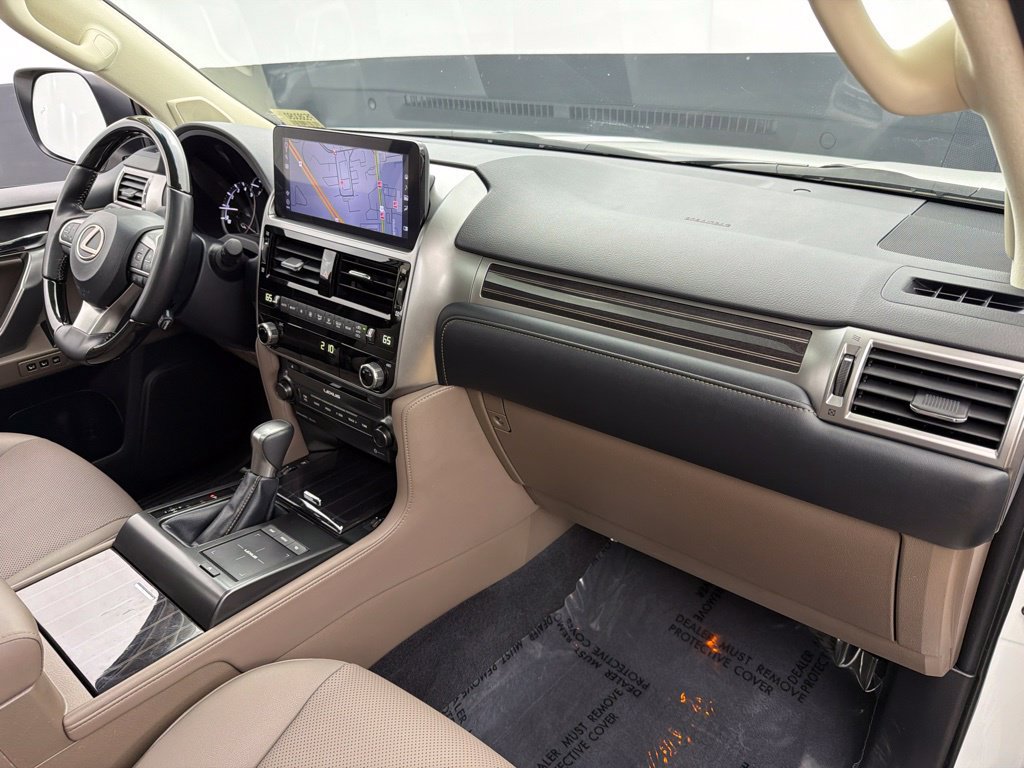 Used 2023 Lexus GX 460 Premium w/ Premium Package AWD/4WD image 32