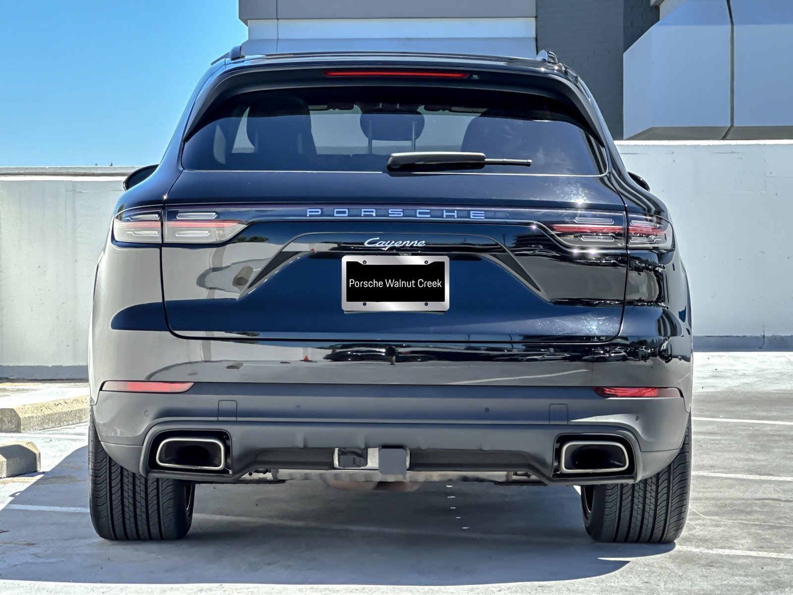 Used 2023 Porsche Cayenne AWD/4WD image 8