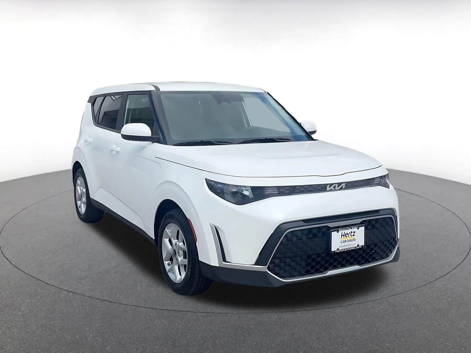 Used 2025 Kia Soul LX w/ LX Technology Package image 3