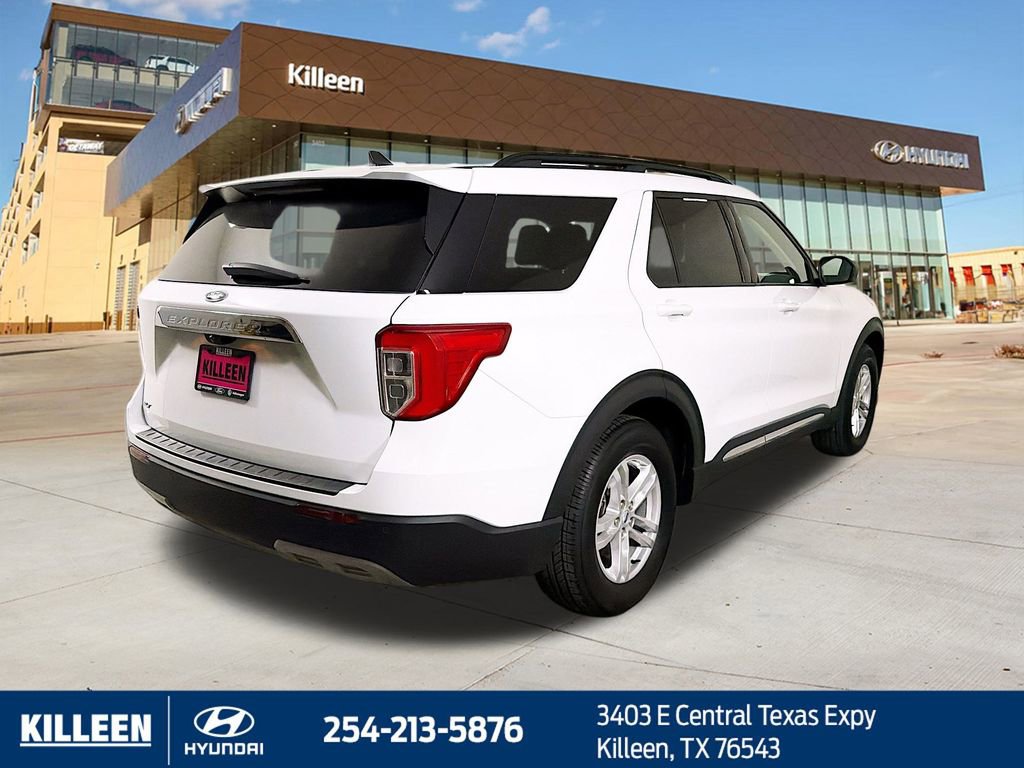Used 2023 Ford Explorer XLT w/ Equipment Group 202A image 8