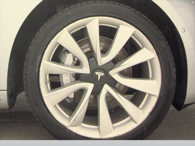 Used 2018 Tesla Model 3 Long Range RWD image 26
