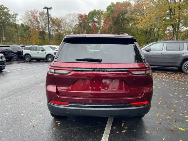 New 2025 Jeep Grand Cherokee Altitude image 5