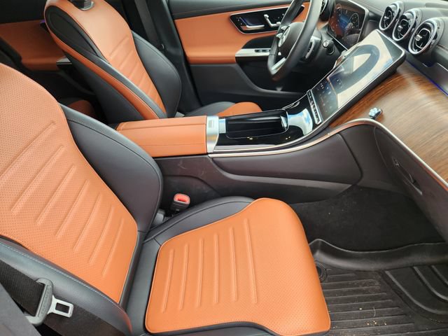 Used 2024 Mercedes-Benz GLC 300 4MATIC image 13