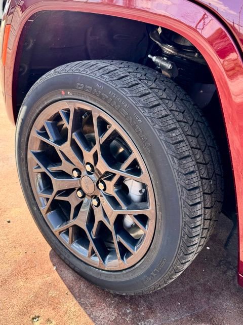 New 2025 Jeep Grand Cherokee Summit image 21