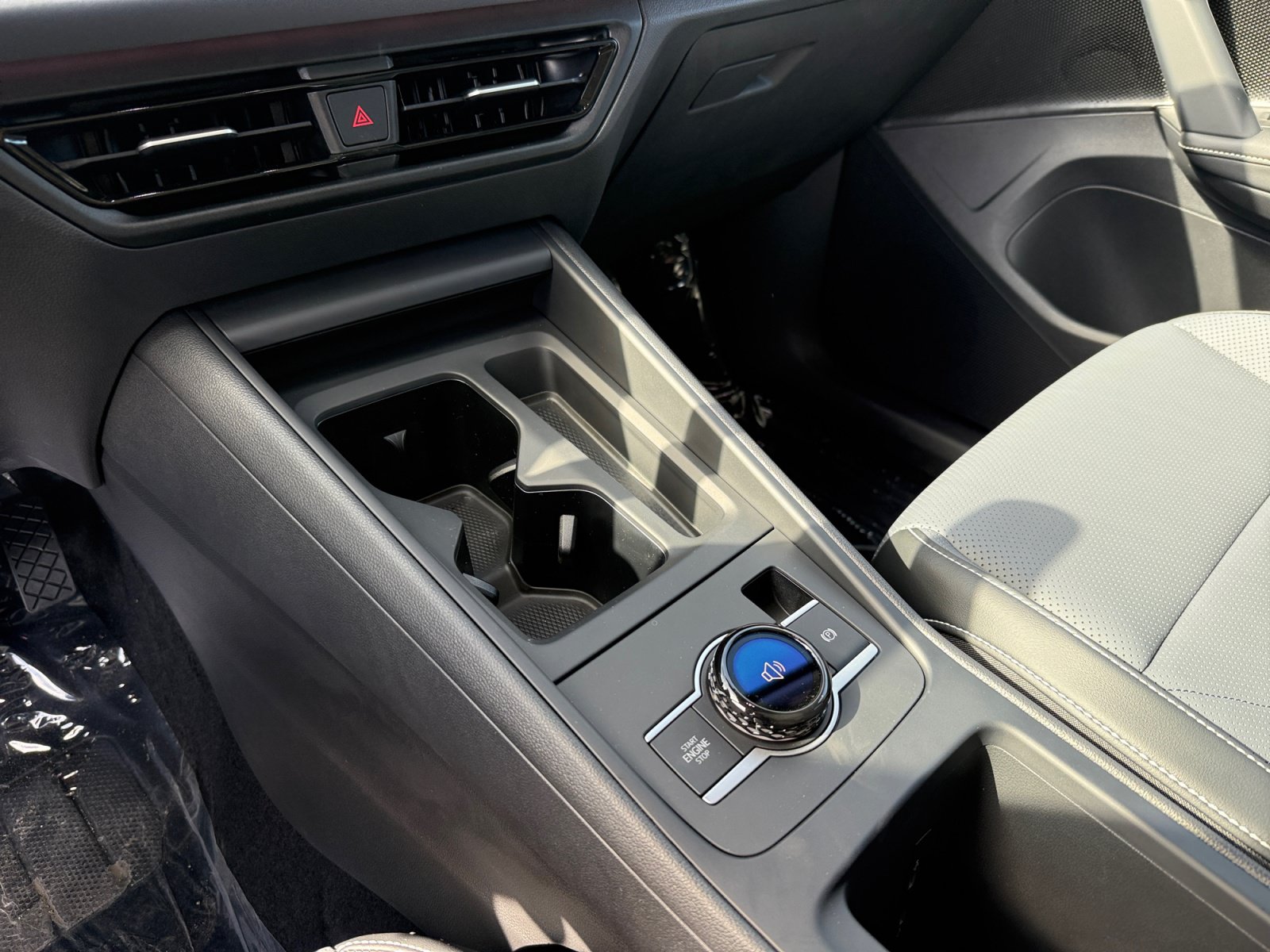 New 2026 Volkswagen Tiguan SE AWD/4WD image 13