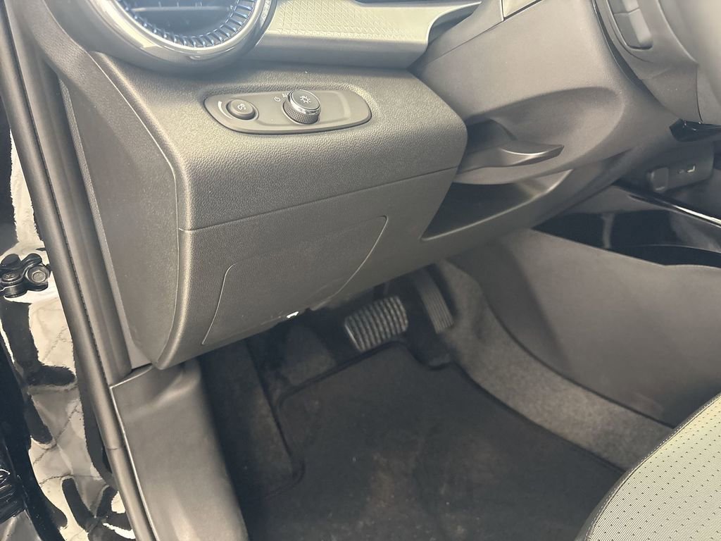 New 2026 Chevrolet Trax LT FWD image 18