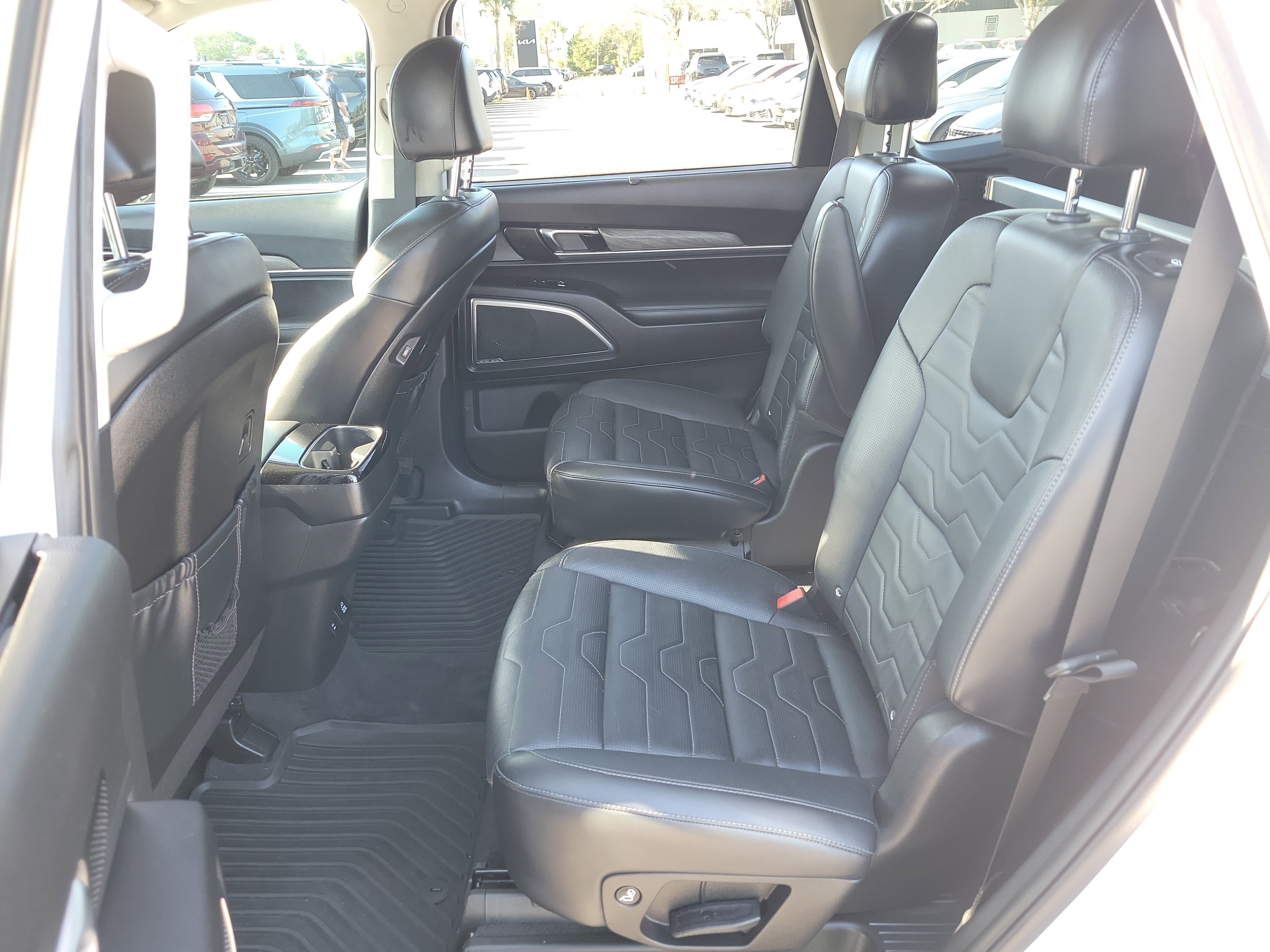 Certified 2022 Kia Telluride SX w/ SX Prestige Package AWD/4WD image 16