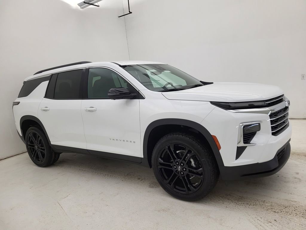 New 2026 Chevrolet Traverse LT w/ Driver Confidence Package FWD image 1