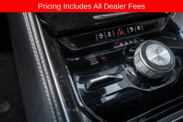 Used 2024 Jeep Wagoneer 4WD image 19