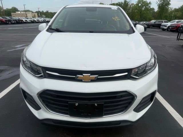 Used 2021 Chevrolet Trax LS w/ Tint and Cruise Package image 2