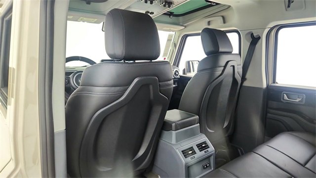 Used 2024 INEOS Grenadier Fieldmaster Edition image 33